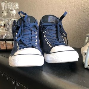 Size 12 men converse